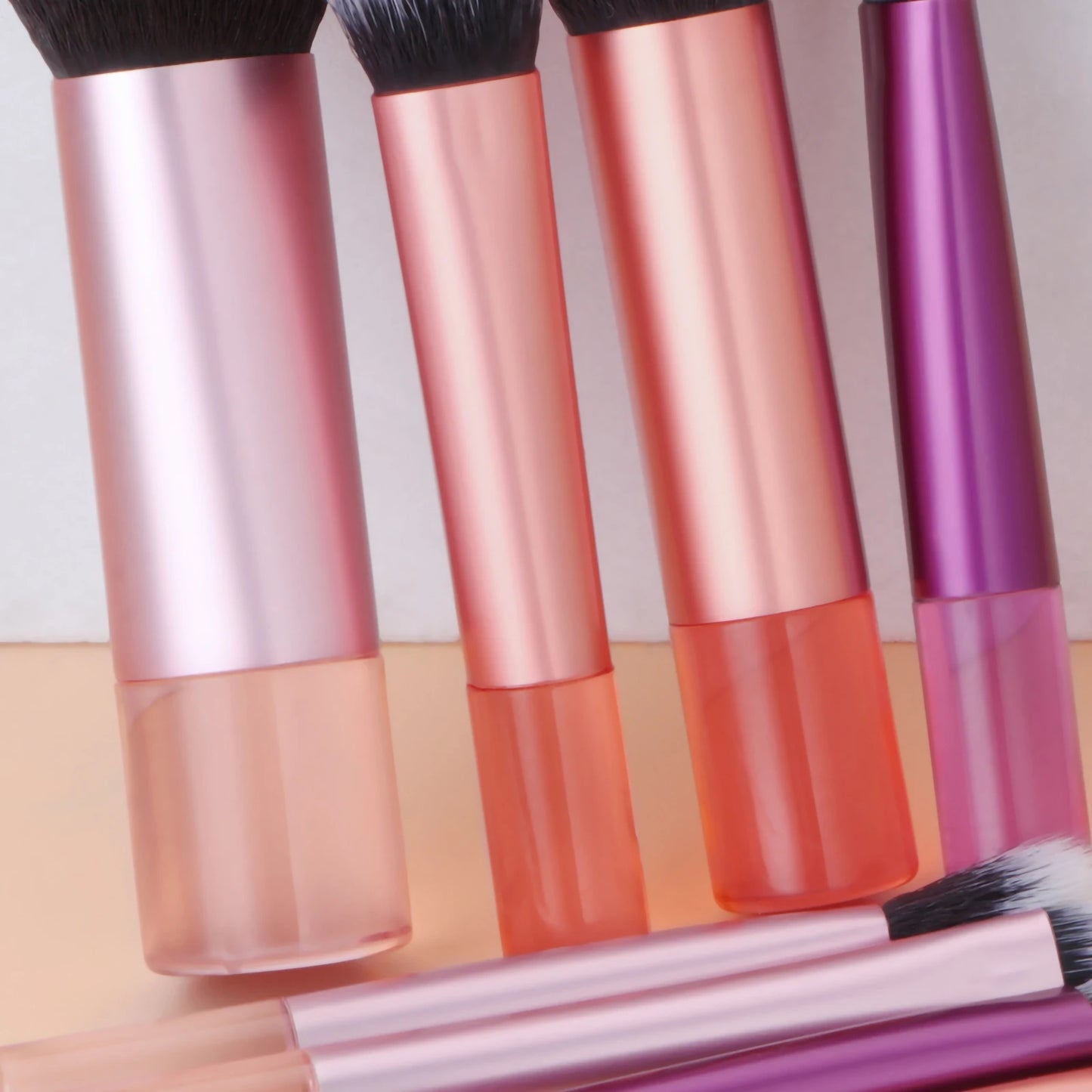 Mini makeup brush set