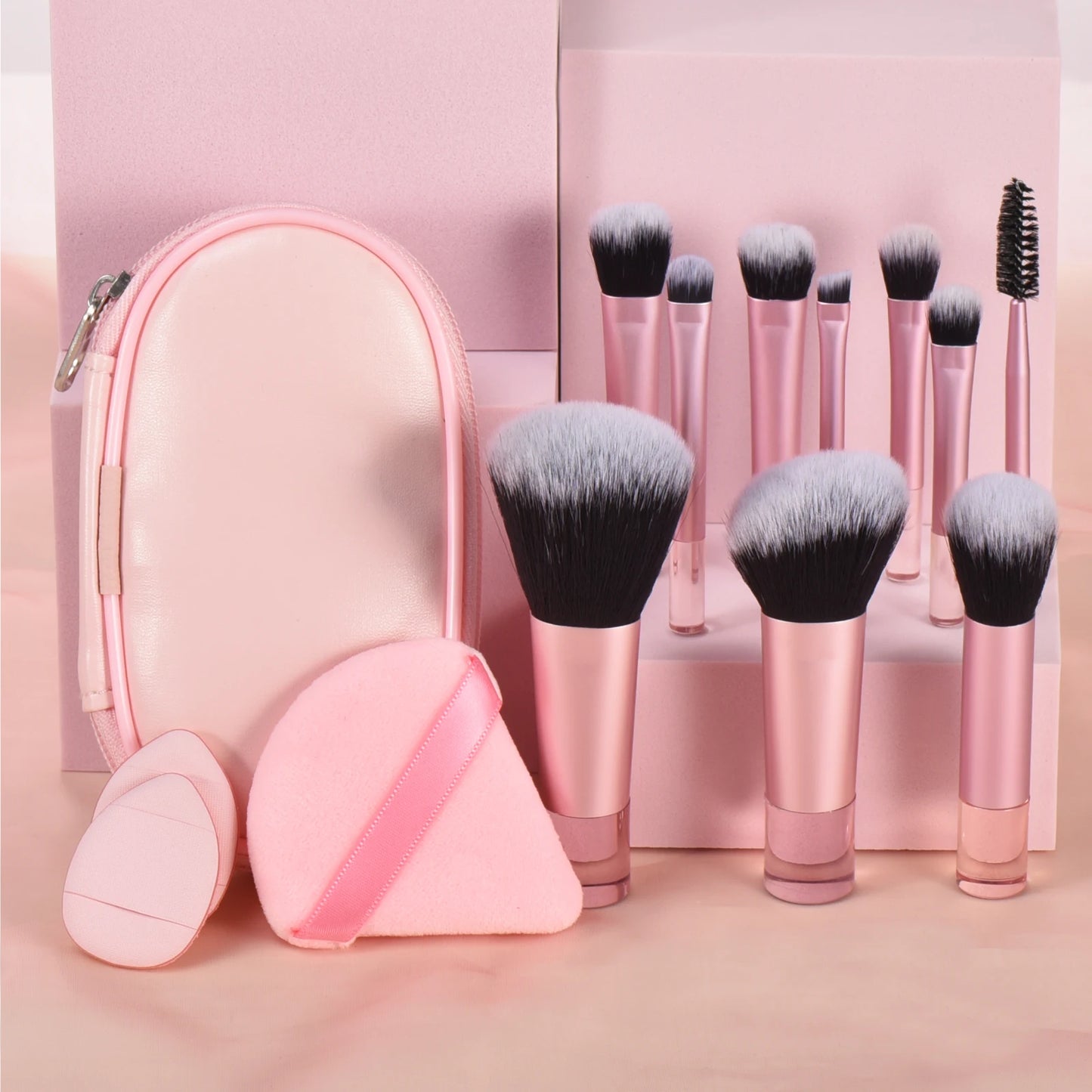 Mini makeup brush set