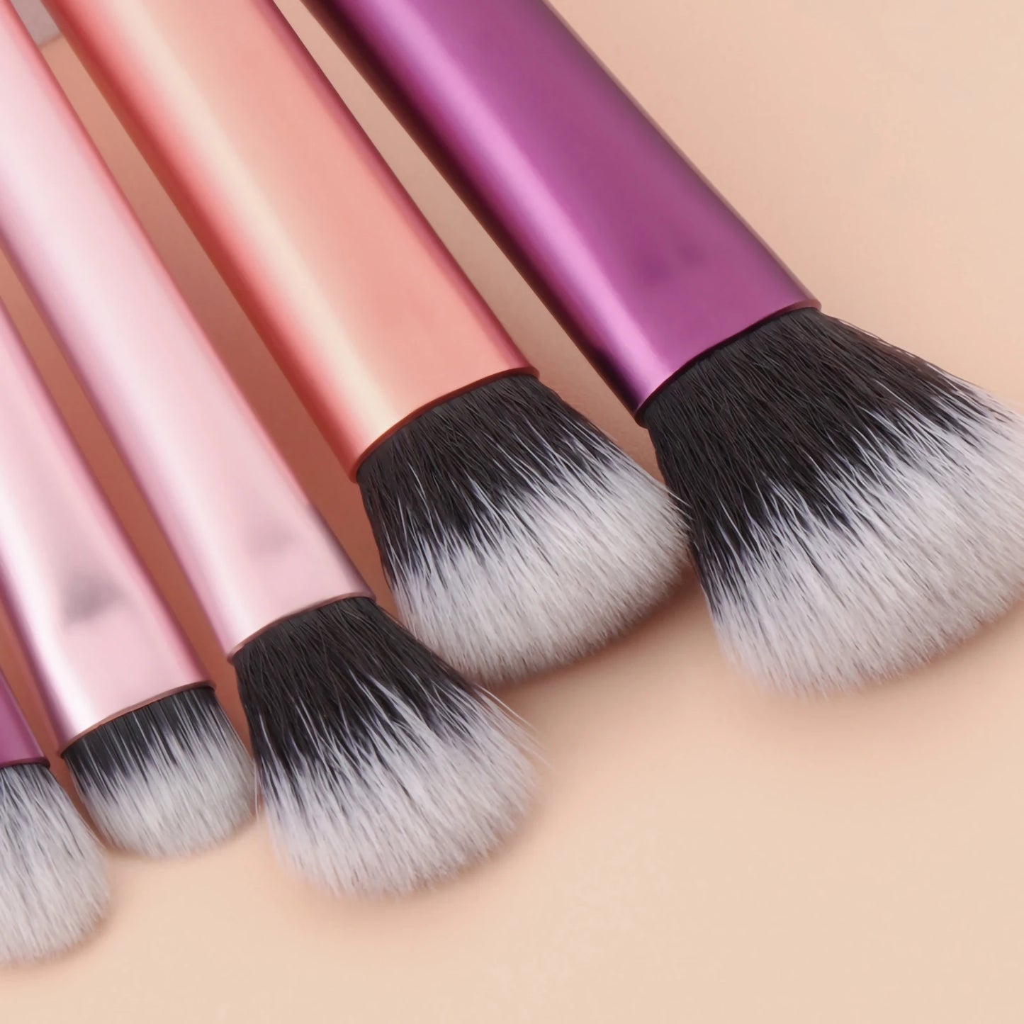 Mini makeup brush set