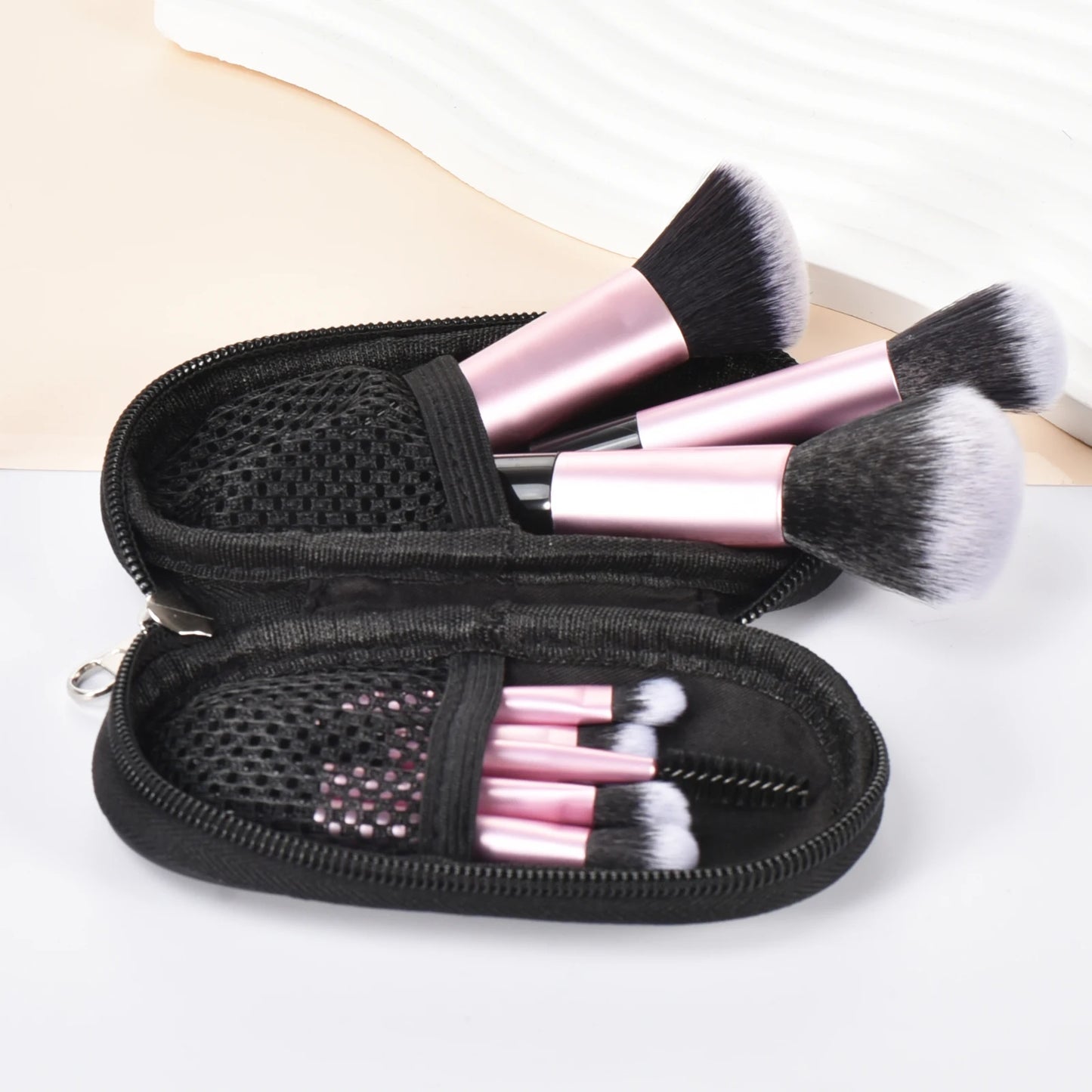 Mini makeup brush set