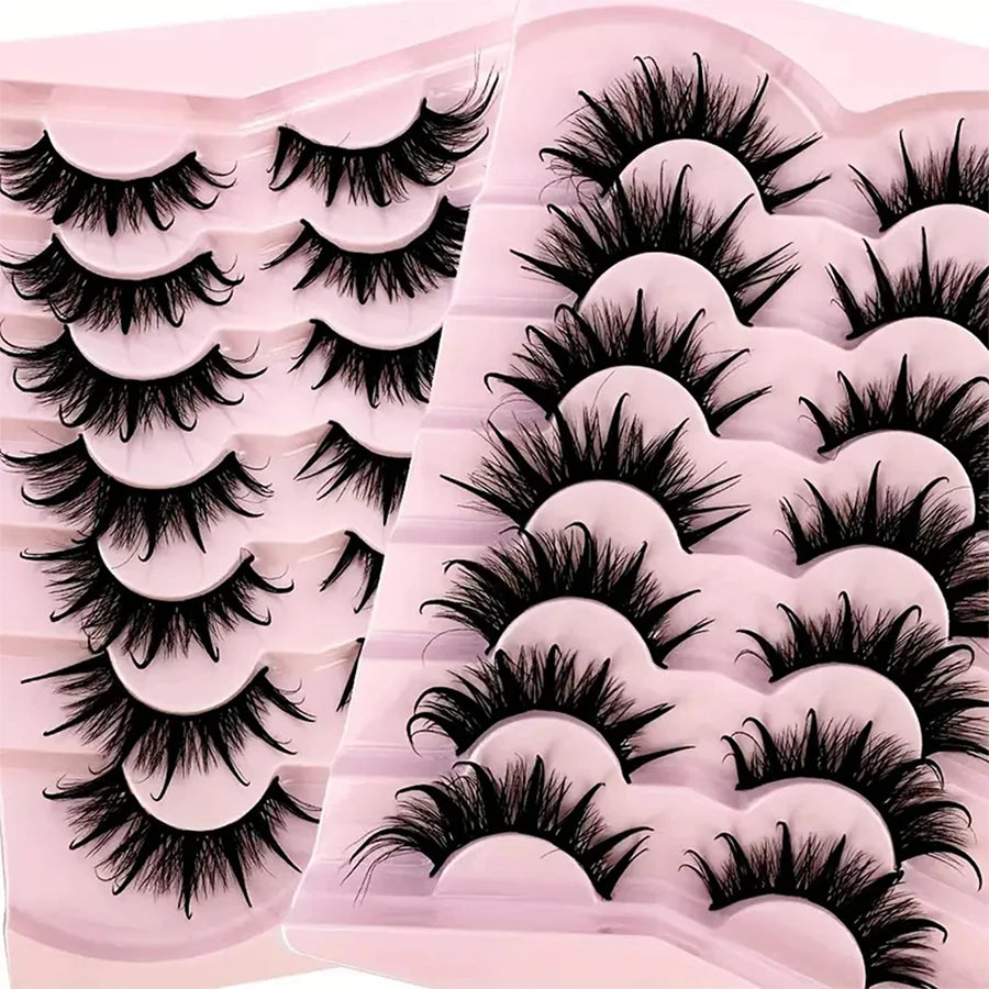 Naturally curled Eyelashes