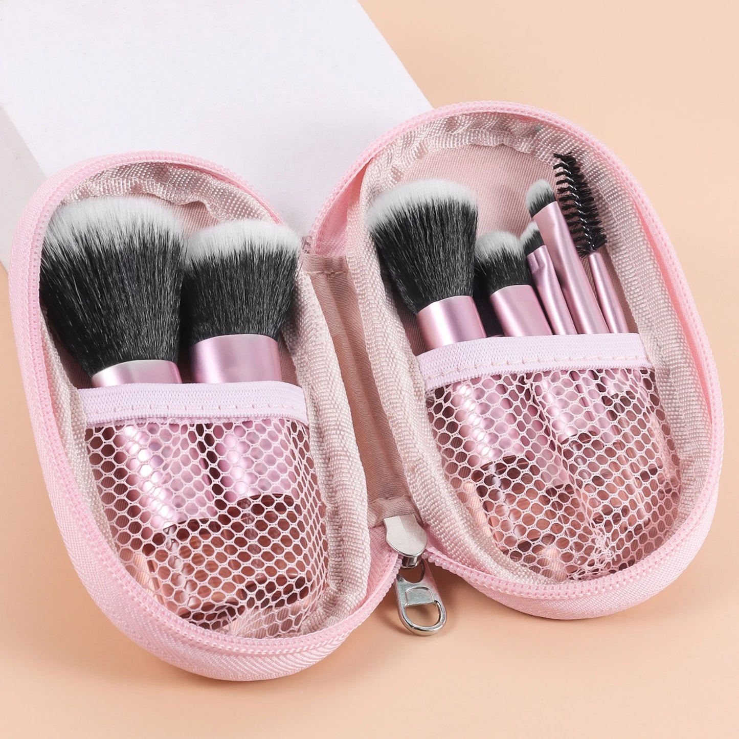 Mini makeup brush set