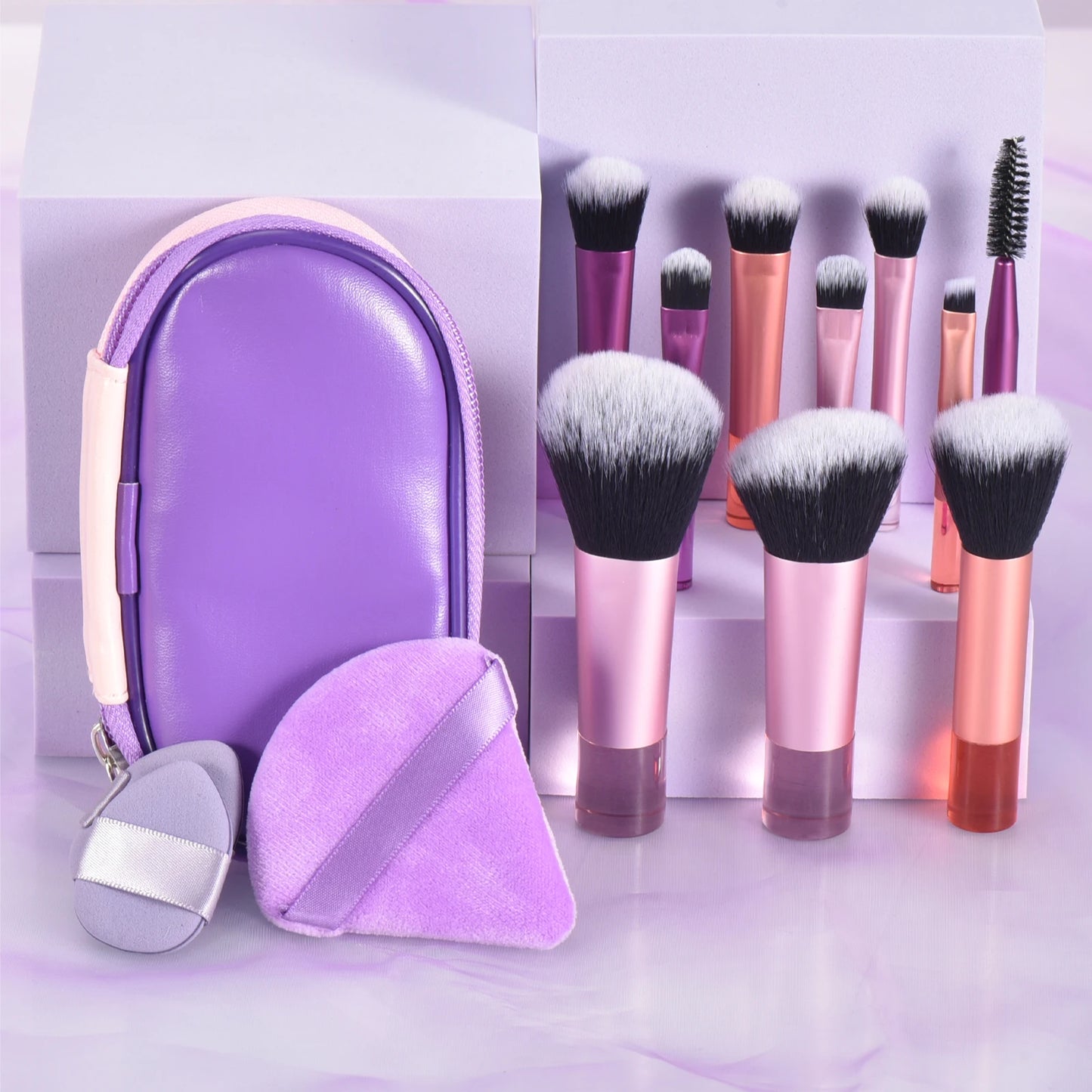 Mini makeup brush set