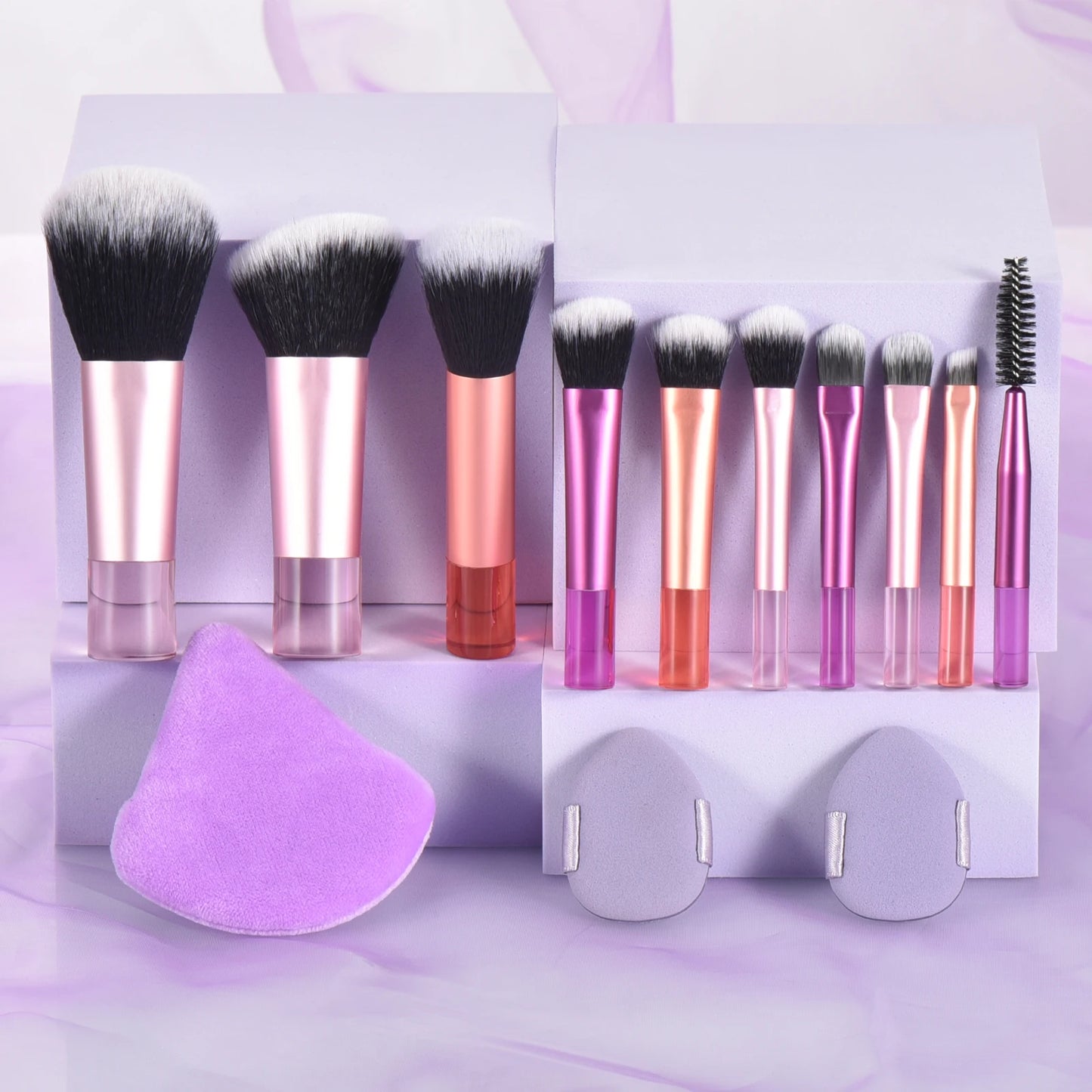 Mini makeup brush set