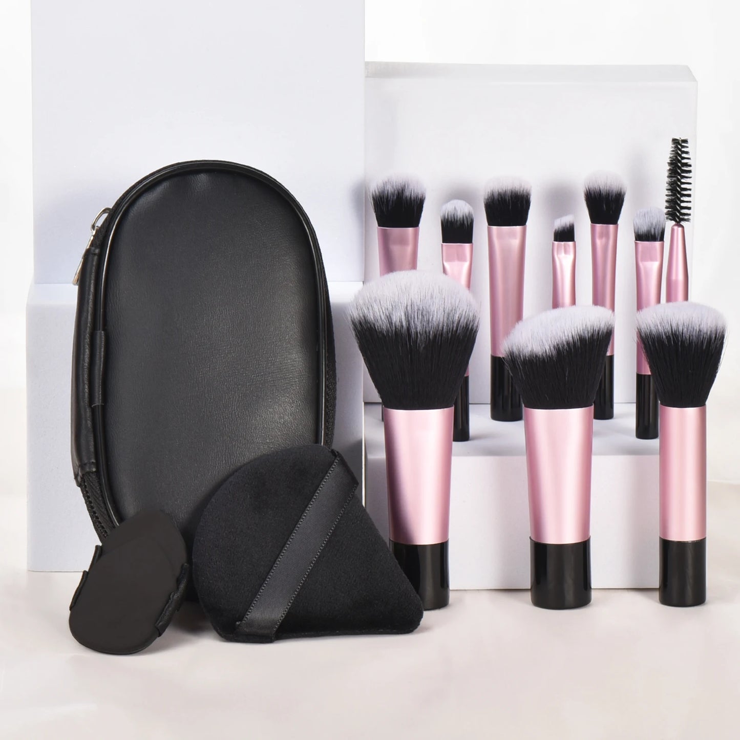 Mini makeup brush set