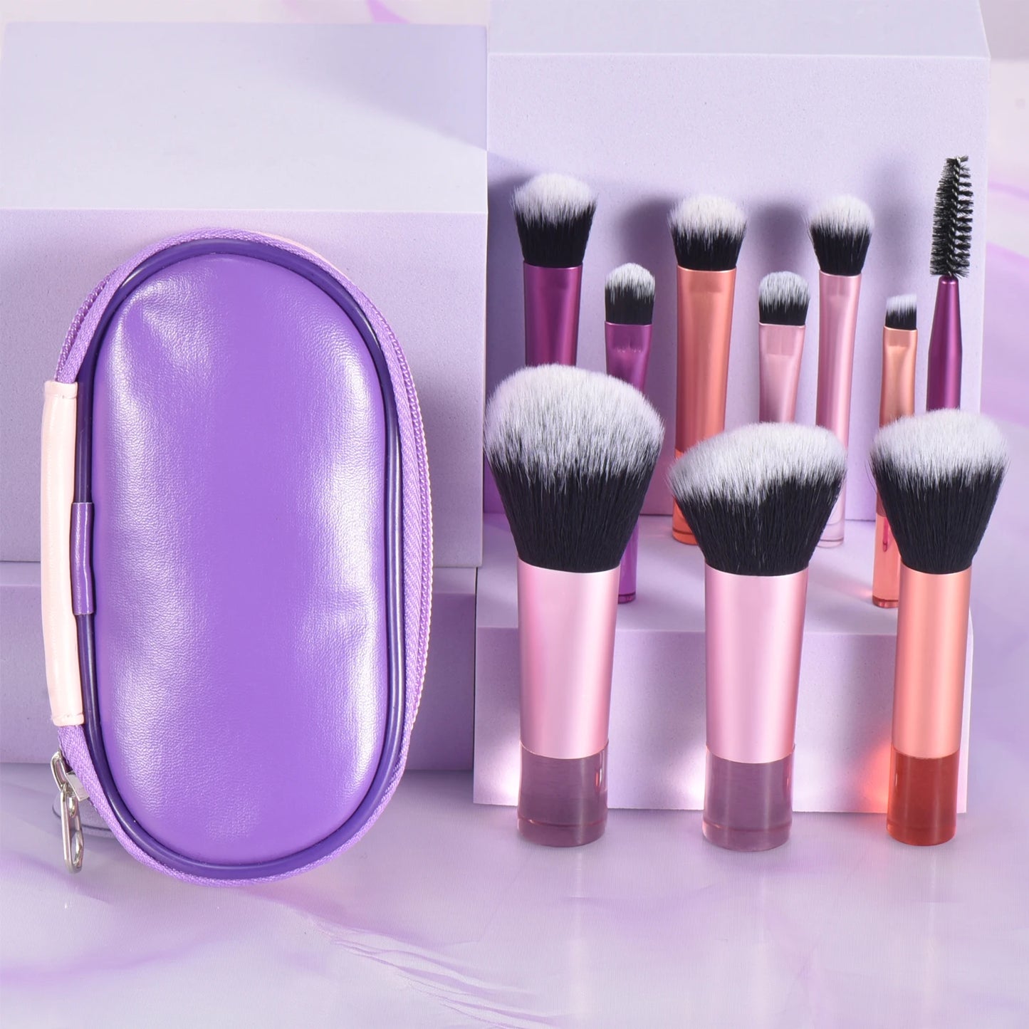 Mini makeup brush set
