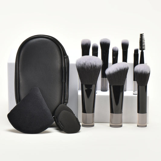 Mini makeup brush set